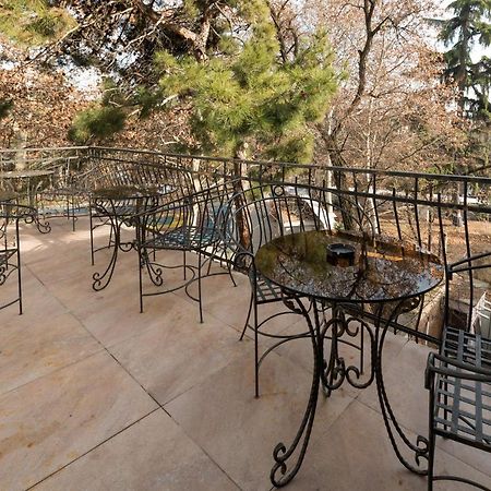 Garden View Ξενοδοχείο Τυφλίδα Εξωτερικό φωτογραφία